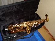 Продам ученический  саксофон альт Con Selmer Prelude  т. 89508360752