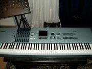 Продам Новосибирск  YAMAHA MOTIF XS8  музыкальную студию - синтезатор 